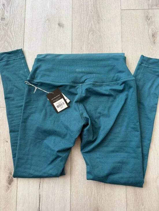 SET Active - Size Medium - Formcloud Cloud Control Leggings in color Sync - Picture 3 of 5